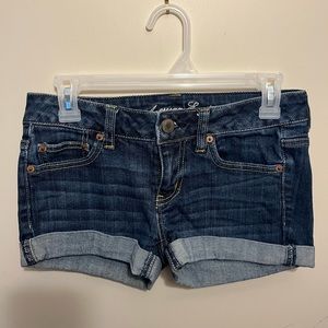 Women’s/ Juniors  AEO jean shorts, size 4